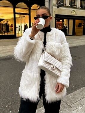 Zara Woman Off-White Combined Faux Fur Coat - Mob Wife, Old Money, Luxe Size M